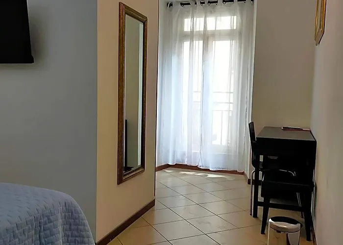 Missi Acomodação com café da manhã  4*